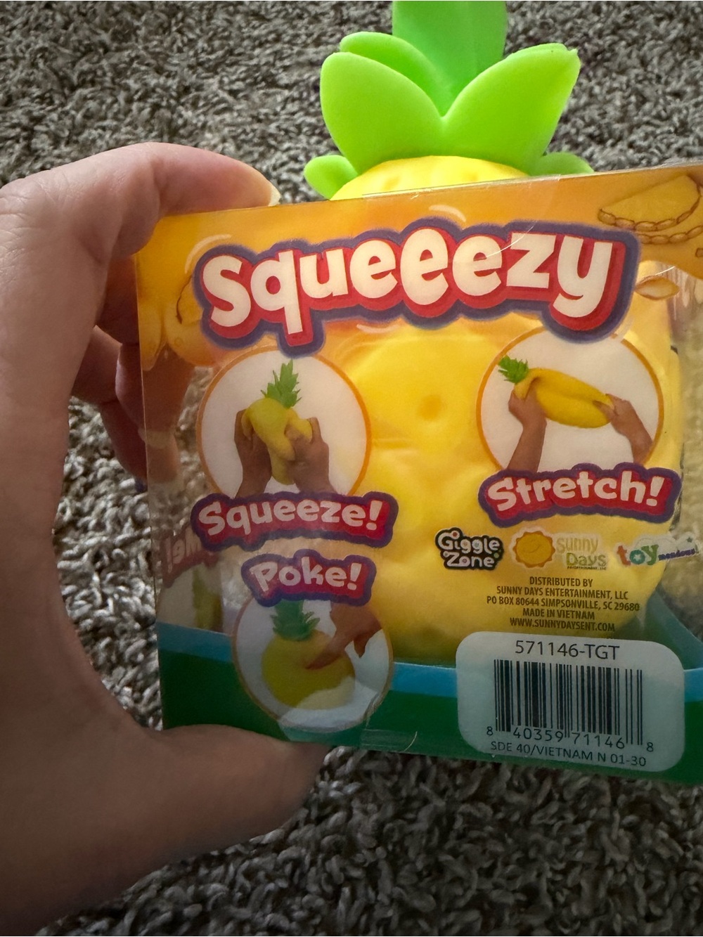 Sunny days Pineapple squeezy squishy - Picture 5 of 5